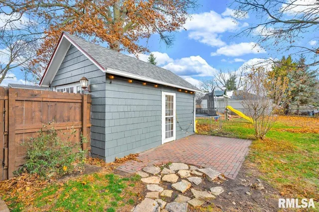 $209,900 | 218 North Fourth Avenue, Morton, IL 61550