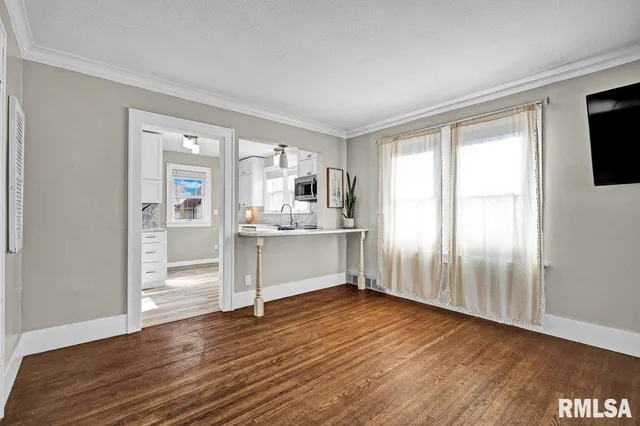 $209,900 | 218 North Fourth Avenue, Morton, IL 61550