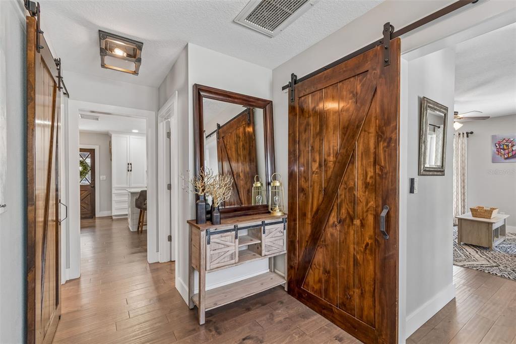 4528 West Woodmere Road Tampa, FL 33609 - Photo 10 of 100