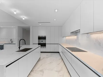 $2,999,000 | 160 Isle Of Venice Drive, Unit PH2, Fort Lauderdale, FL 33301
