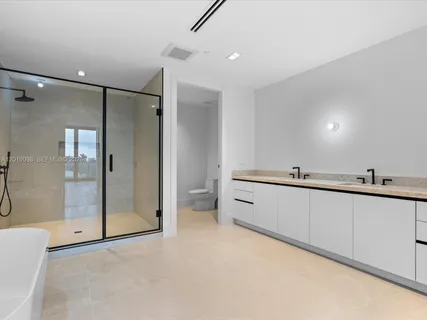 $2,999,000 | 160 Isle Of Venice Drive, Unit PH2, Fort Lauderdale, FL 33301