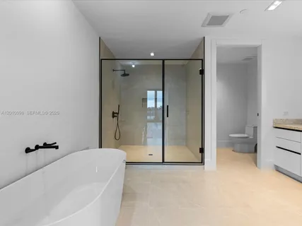$2,999,000 | 160 Isle Of Venice Drive, Unit PH2, Fort Lauderdale, FL 33301