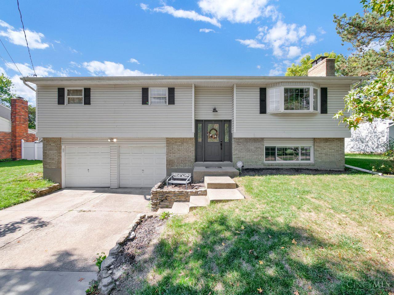 12041 Kenn Road Springdale, OH 45240 - Photo 1 of 36