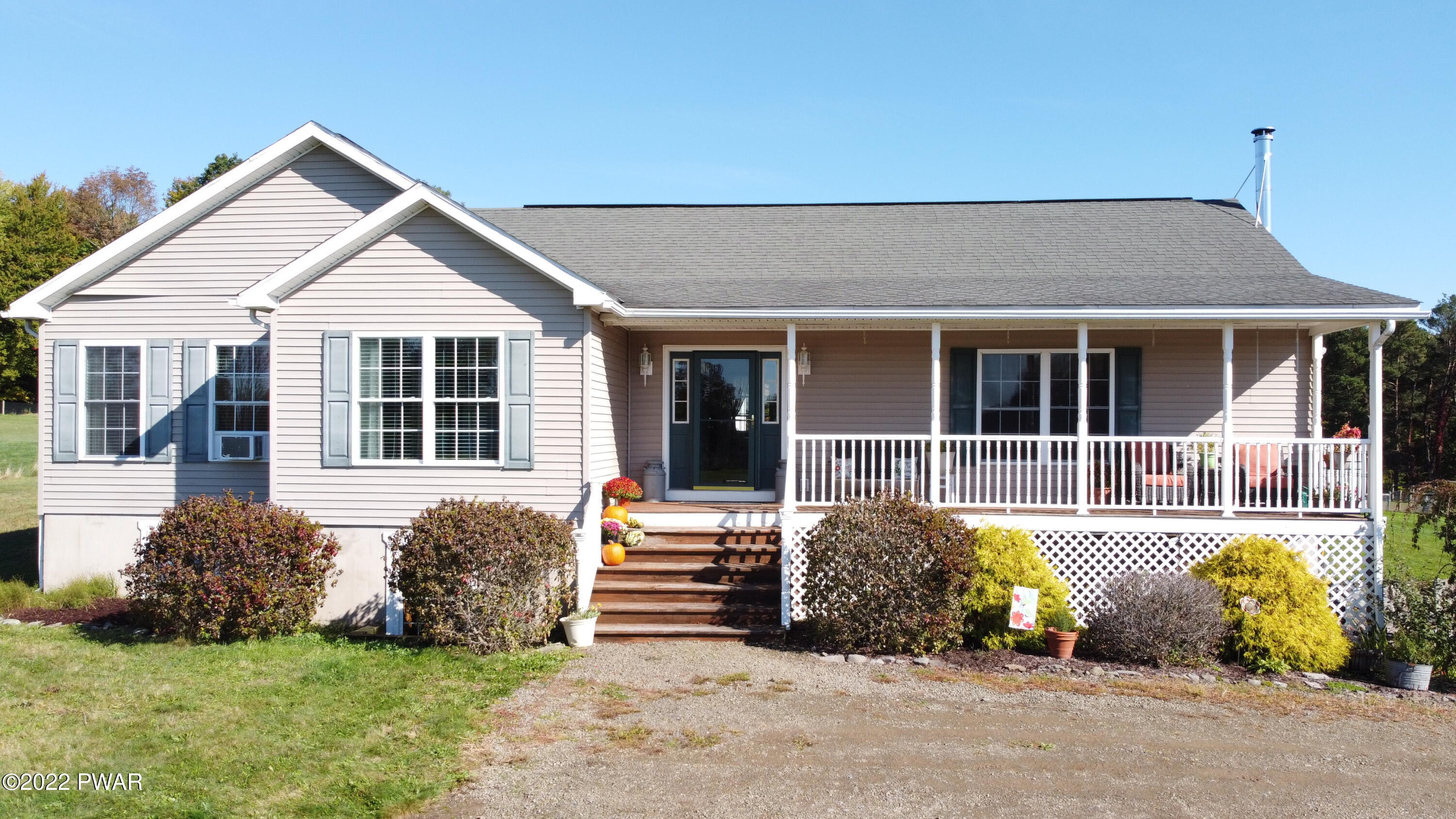 377 Stock Farm Road Lake Ariel, PA 18436 - Photo 3 of 70