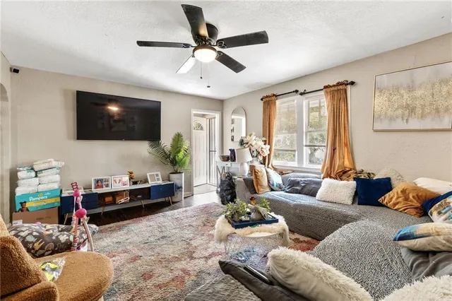 $160,000 | 5820 Olive Street, Kansas City, MO 64130