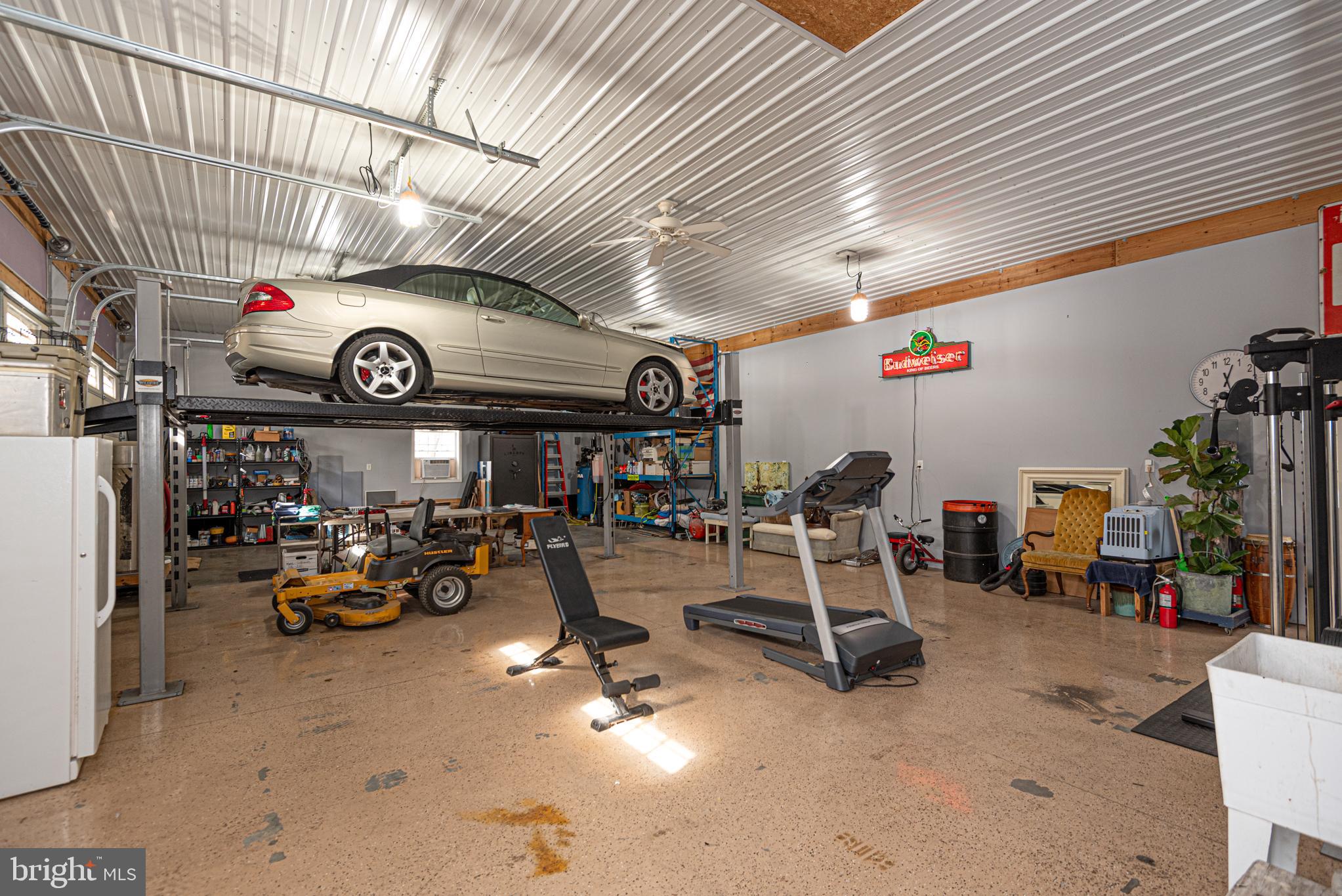 7 Longview Drive Ocean View, DE 19970 - Photo 110 of 125 9000 lb. Wild Fire Auto lift.