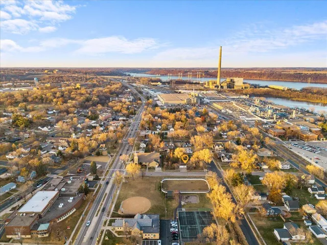 $399,900 | 406 2nd Street North, Bayport, MN 55003