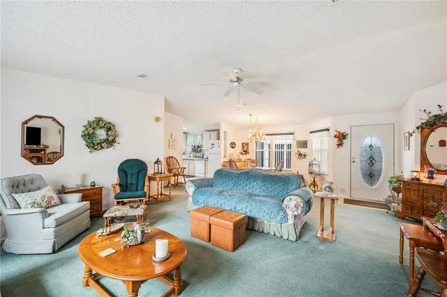 $195,000 | 6335 Grove Pointe Dr S East, Winter Haven, FL 33884