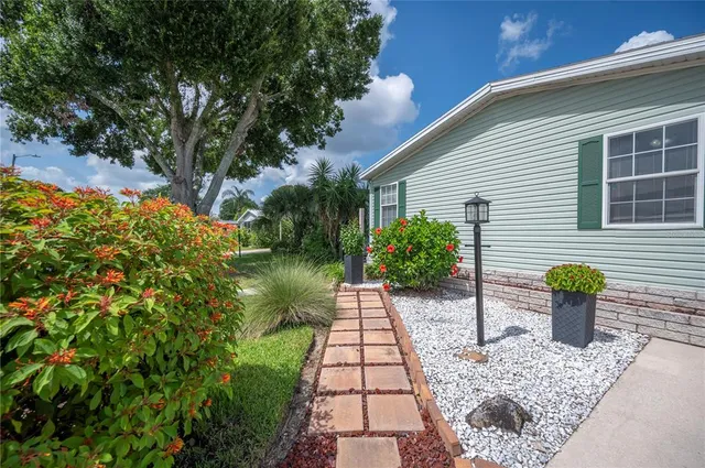 $195,000 | 6335 Grove Pointe Dr S East, Winter Haven, FL 33884