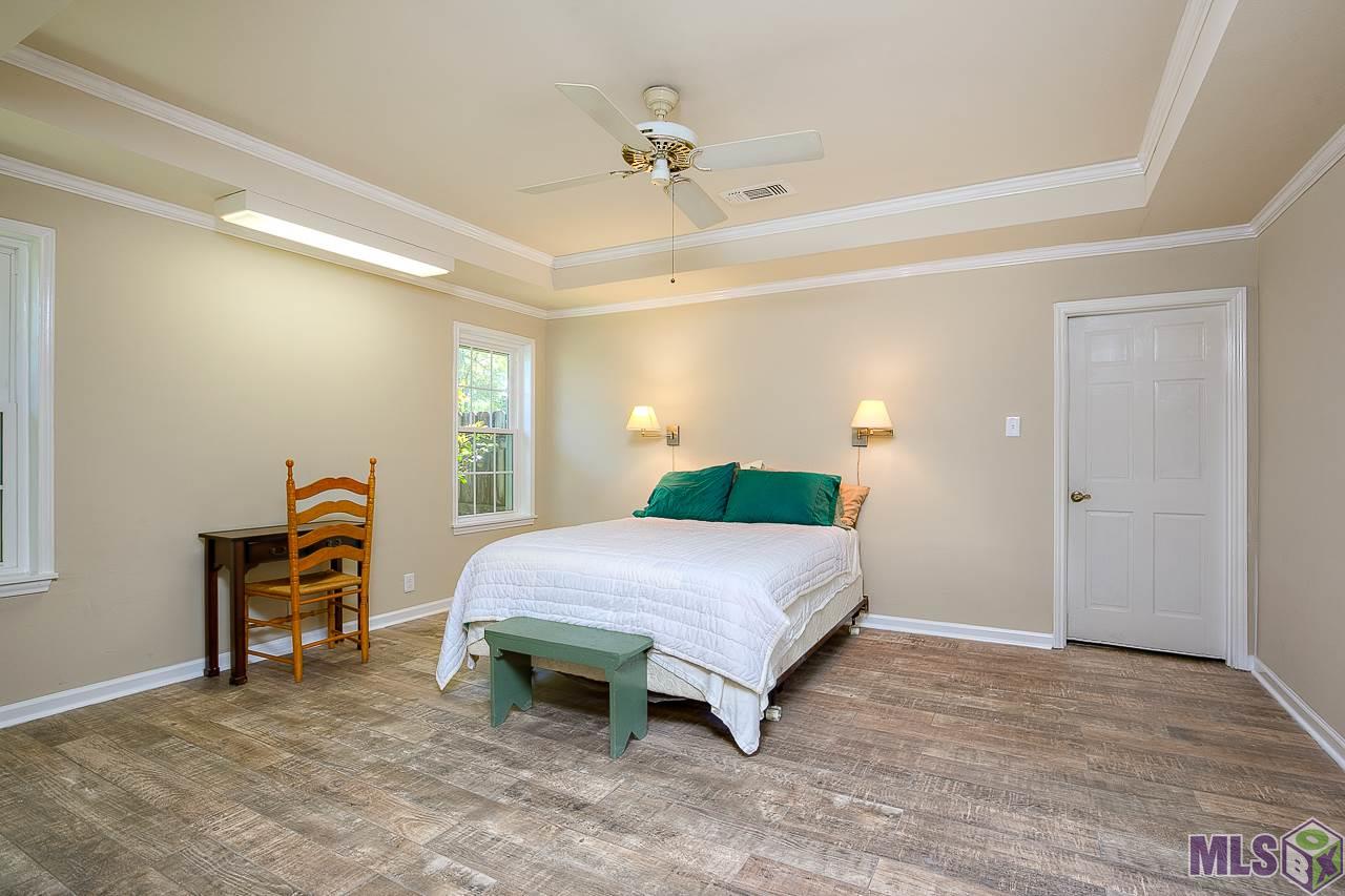 3045 Woodland Ridge Boulevard Baton Rouge, LA 70816 - Photo 4 of 22