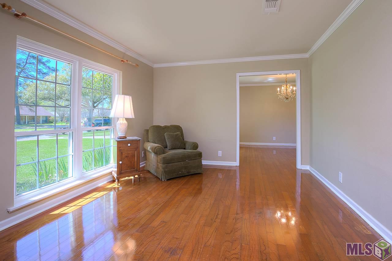 3045 Woodland Ridge Boulevard Baton Rouge, LA 70816 - Photo 5 of 22