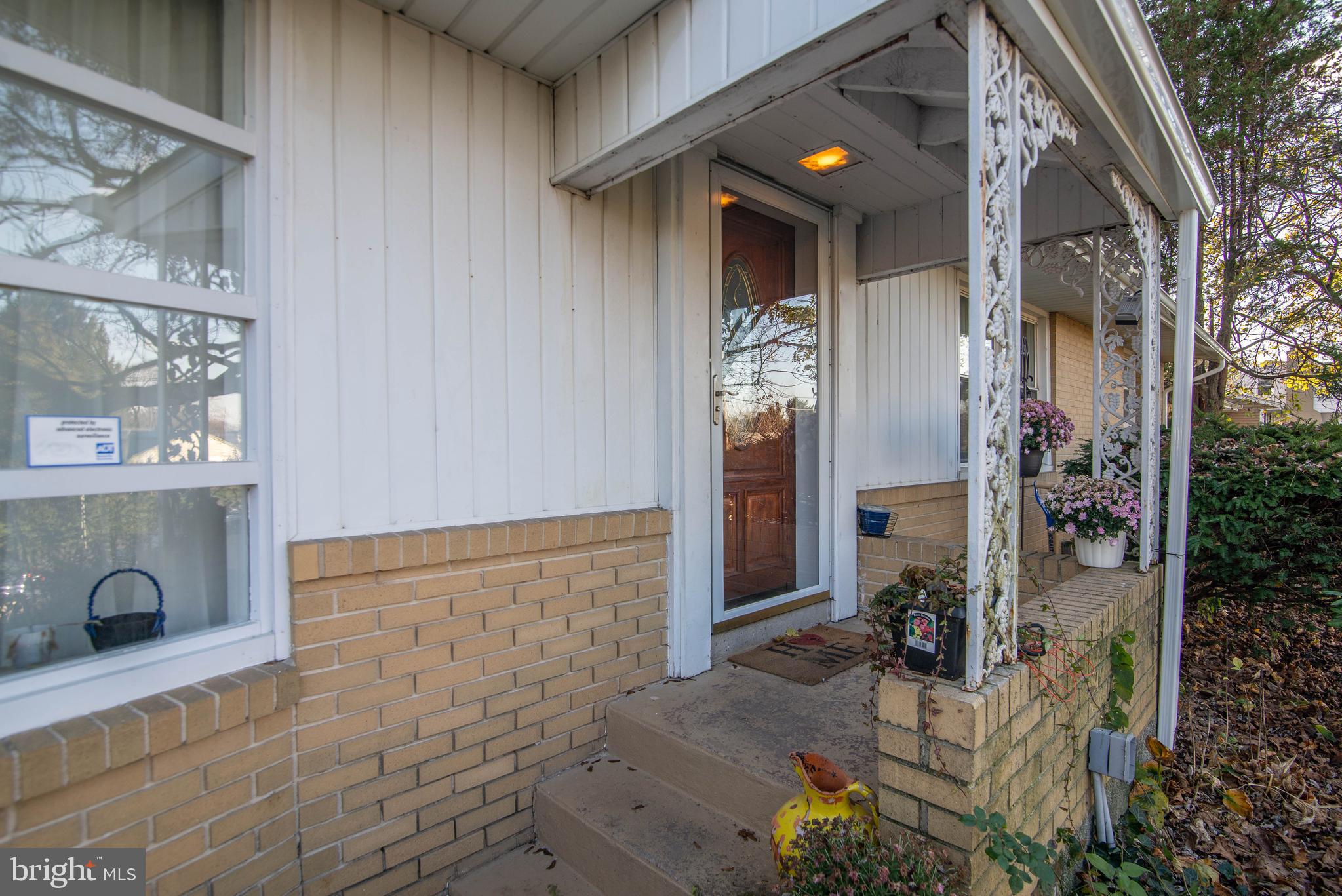 1196 Ruxton Road York, PA 17403 - Photo 5 of 43 Gallery Image 5