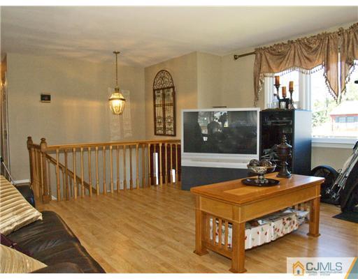 16 South Rhoda Street Monroe Township, NJ 08831 - Photo 14 of 25 Gallery Image 14