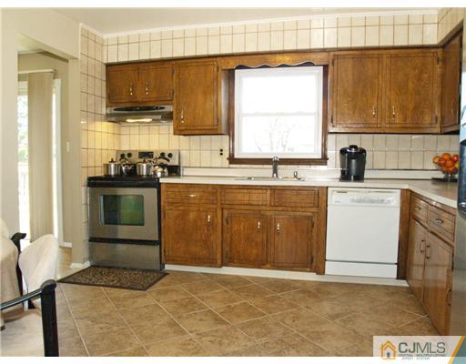 16 South Rhoda Street Monroe Township, NJ 08831 - Photo 19 of 25 Gallery Image 19