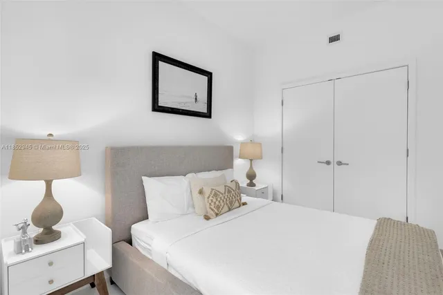 $6,000 | 851 Northeast 1st Avenue, Unit 1010, Miami, FL 33132