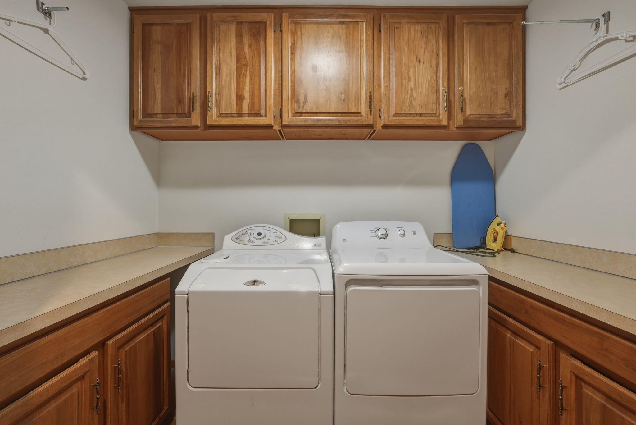 13137 Hawks Beard, Unit GH 129 Black Butte Ranch, OR 97759 - Photo 20 of 57 a utility room with dryer and washer
