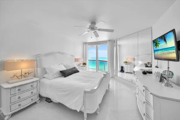 $6,250 | 6767 Collins Avenue, Unit 1110, Miami Beach, FL 33141