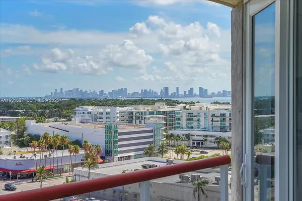 $6,250 | 6767 Collins Avenue, Unit 1110, Miami Beach, FL 33141