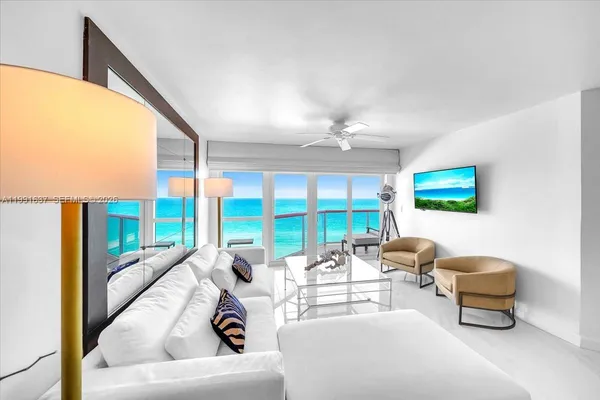 $6,250 | 6767 Collins Avenue, Unit 1110, Miami Beach, FL 33141