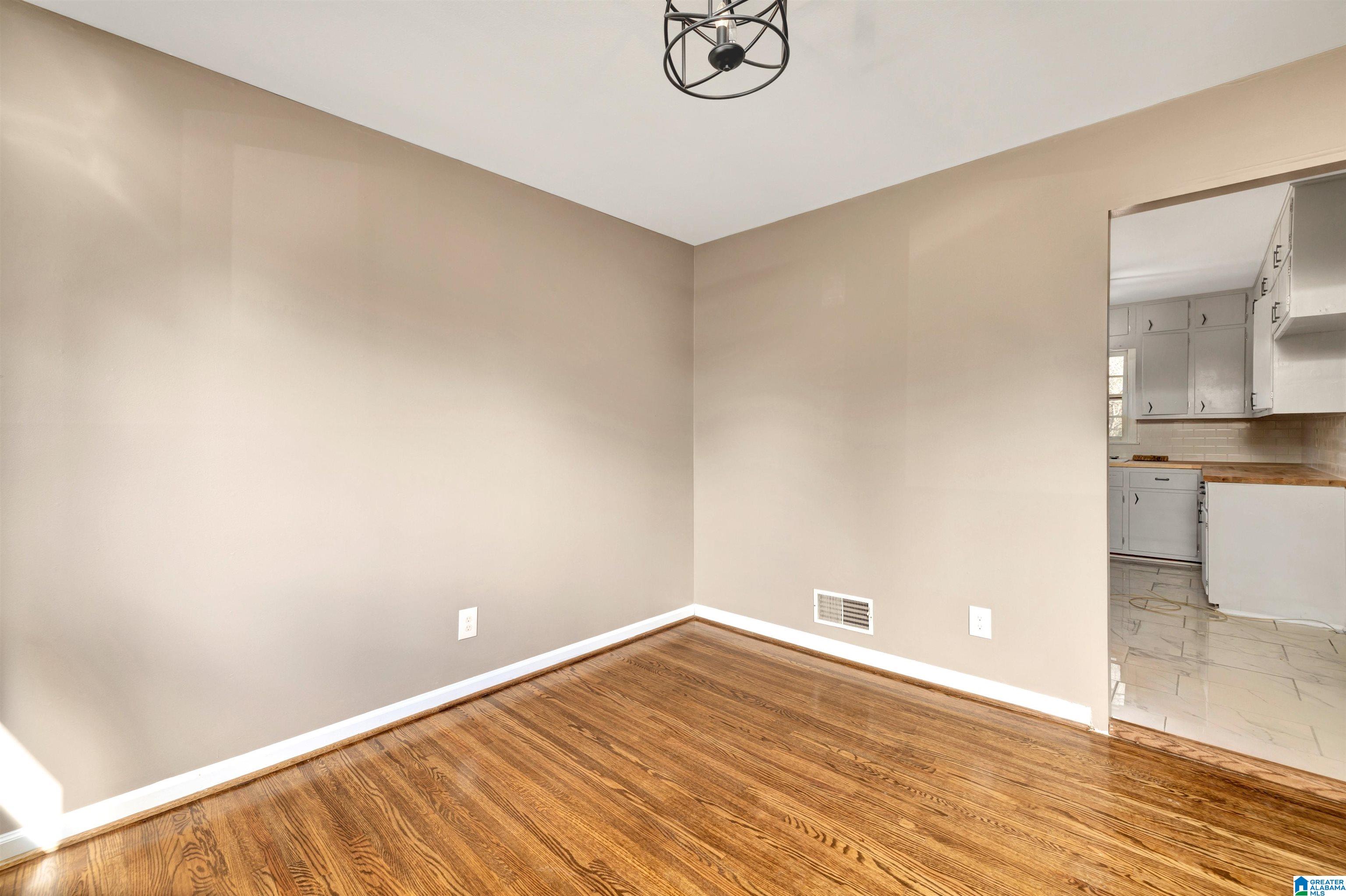 412 Sunhill Road Northwest Birmingham, AL 35215 - Photo 8 of 23