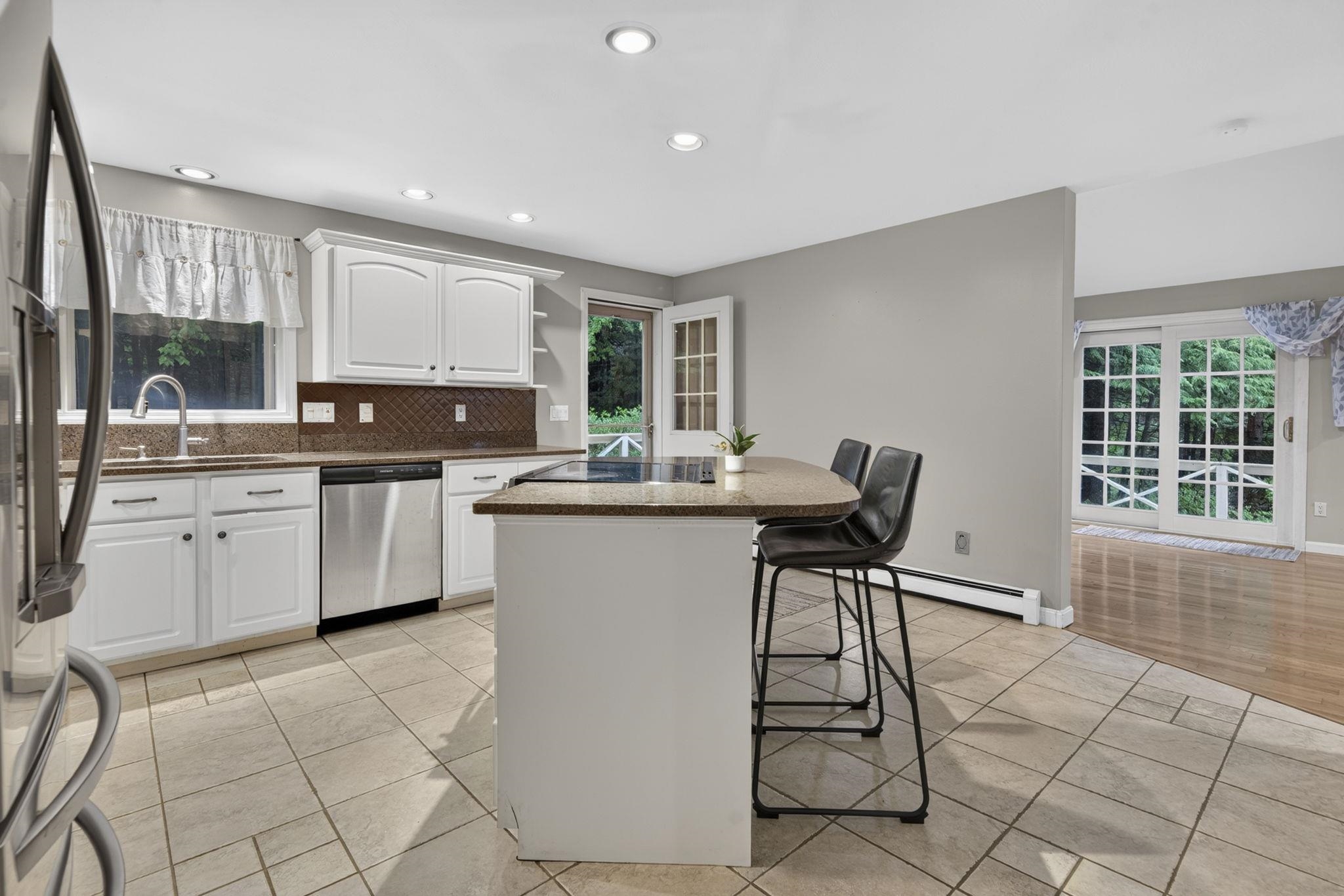 12 Ryan Road, Unit B Goffstown, NH 03045 - Photo 7 of 60