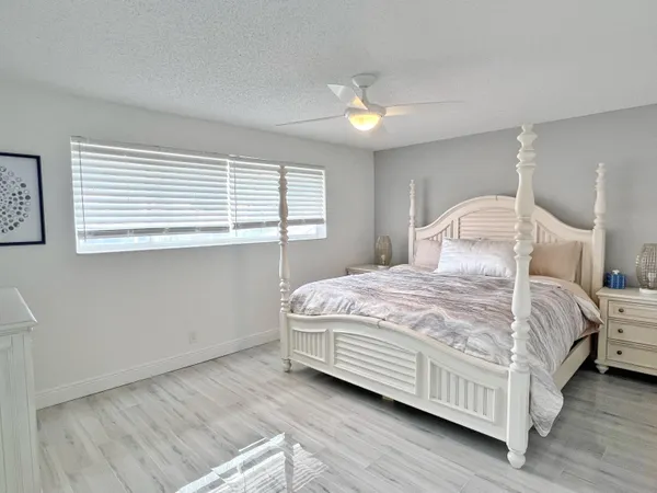 $5,000 | 218 Old Meadow Way, Palm Beach Gardens, FL 33418