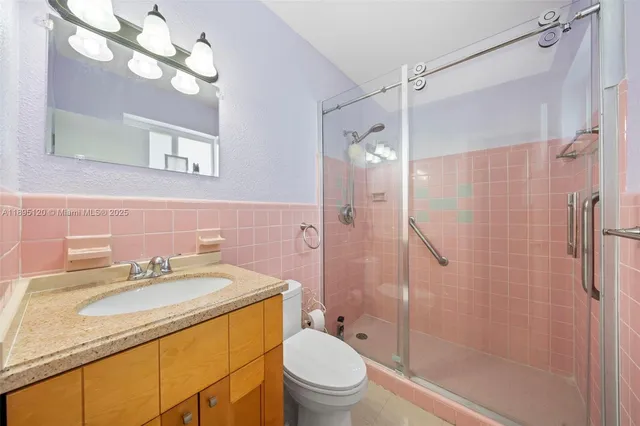 $575,000 | 14621 Northwest 13th Road, Miami, FL 33167