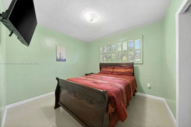 $575,000 | 14621 Northwest 13th Road, Miami, FL 33167