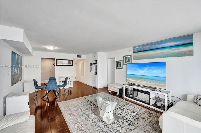 $4,000 | 2201 South Ocean Drive, Unit 608, Hollywood, FL 33019