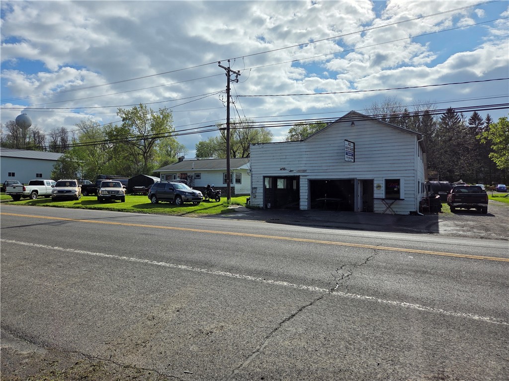 978 State Route Penn Yan, NY 14527 - Photo 2 of 18