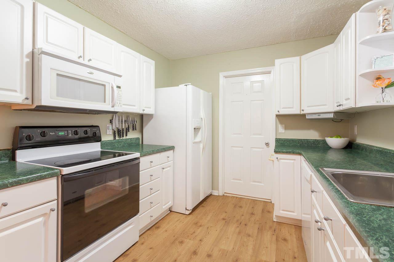 2717 Goshawk Lane Raleigh, NC 27603 - Photo 16 of 24 Gallery Image 16