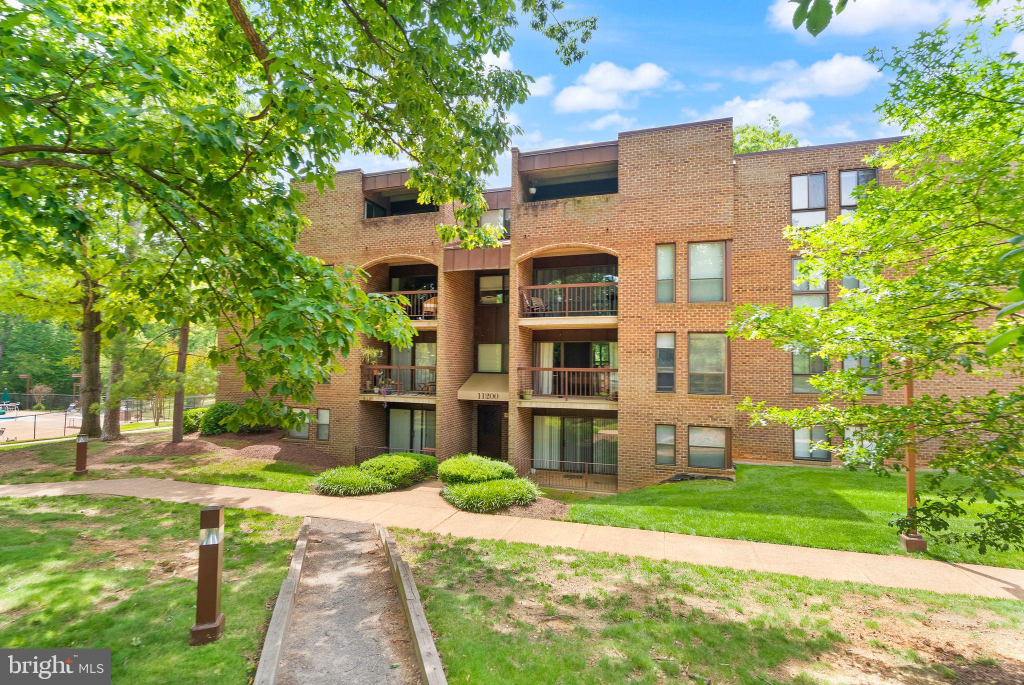 11200 Chestnut Grove Square, Unit 302 Reston, VA 20190 - Photo 2 of 26