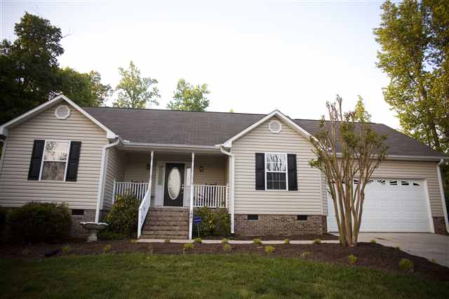 681 Pearson Town Road Moore, SC 29369 - Photo 1 of 25 Gallery Image 1