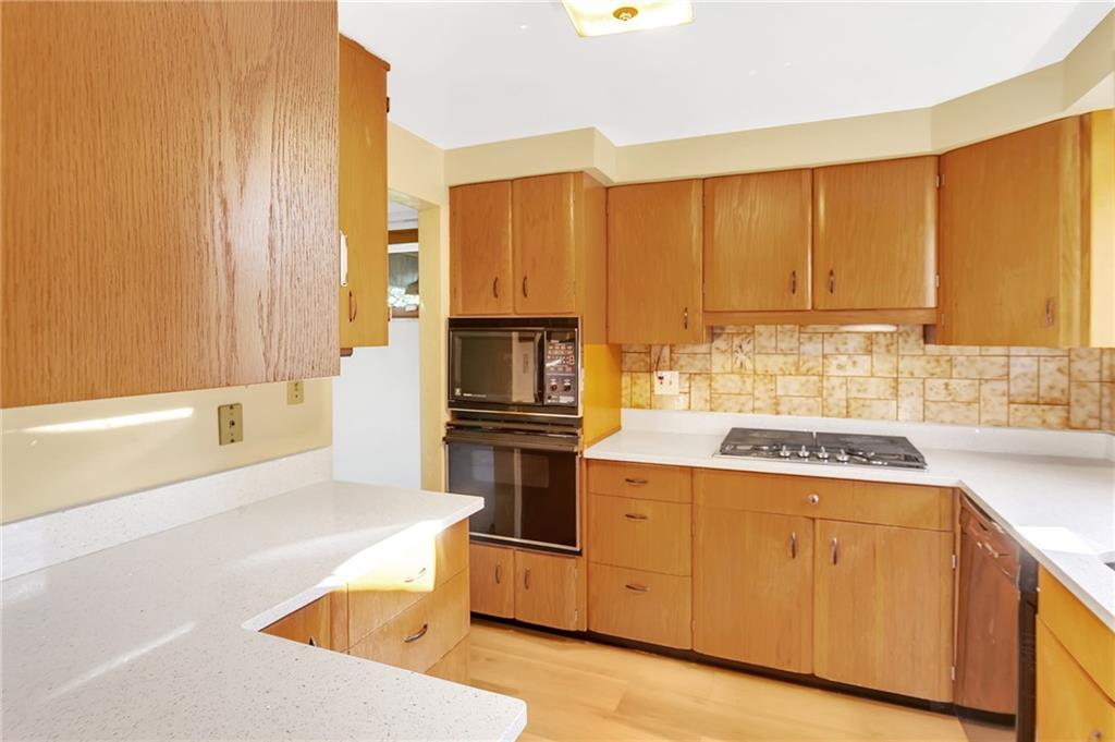2362 Haymaker Road Monroeville, PA 15146 - Photo 5 of 22 Well designed kitchen workspace.