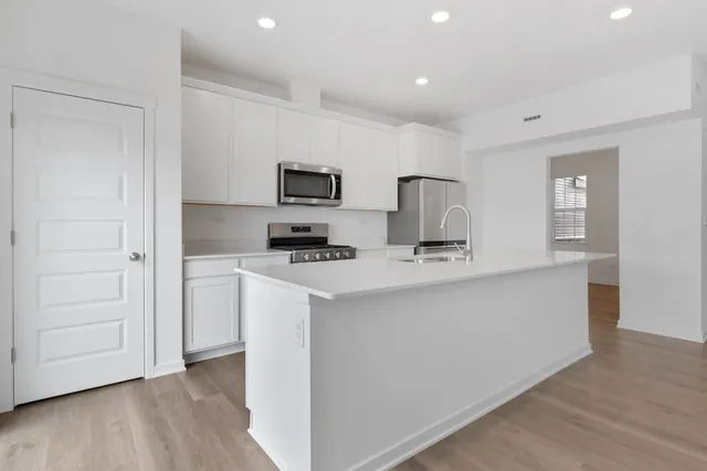 $2,800 | 1763 Baler Avenue, Aurora, IL 60503