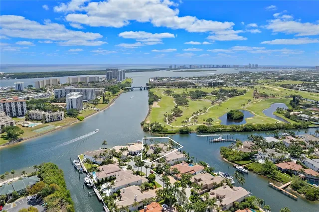 a view of an outdoor space