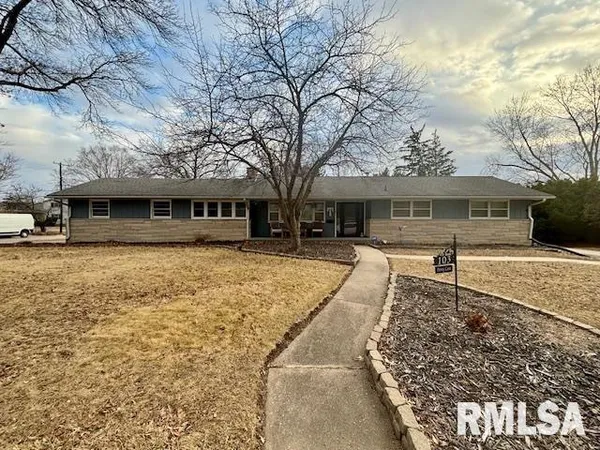 $210,000 | 103 Penny Lane, Macomb, IL 61455