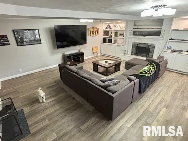 $210,000 | 103 Penny Lane, Macomb, IL 61455