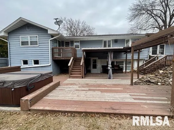$210,000 | 103 Penny Lane, Macomb, IL 61455