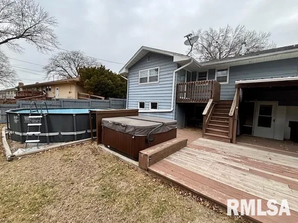 $210,000 | 103 Penny Lane, Macomb, IL 61455