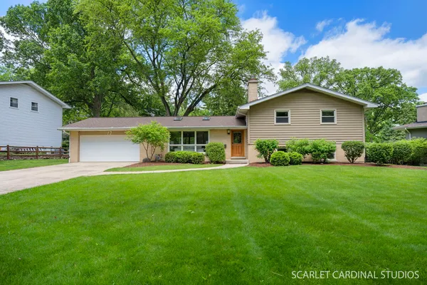 $675,000 | 17 Meisinger Lane, Naperville, IL 60540