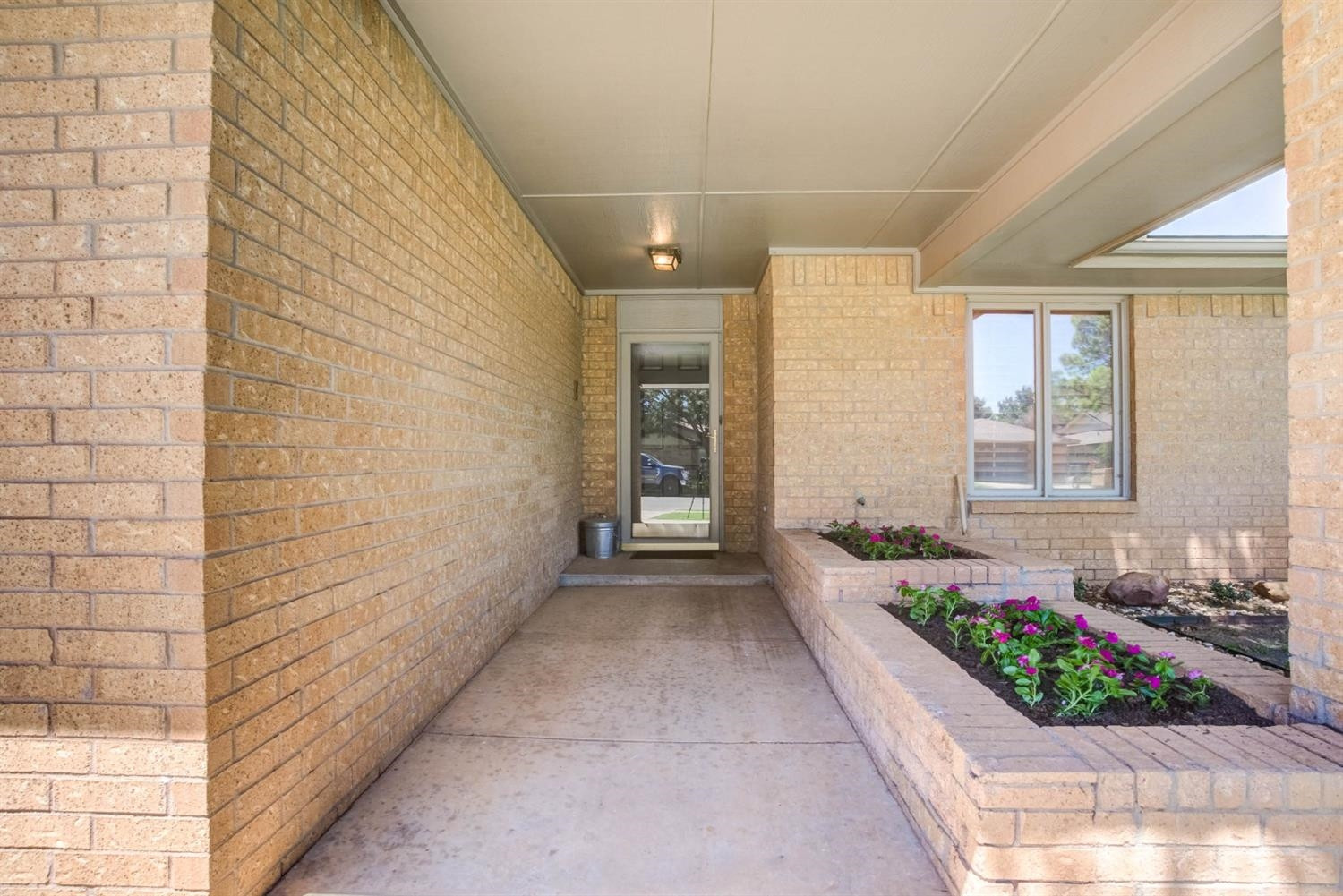 5304 90th Street Lubbock, TX 79424 - Photo 4 of 39