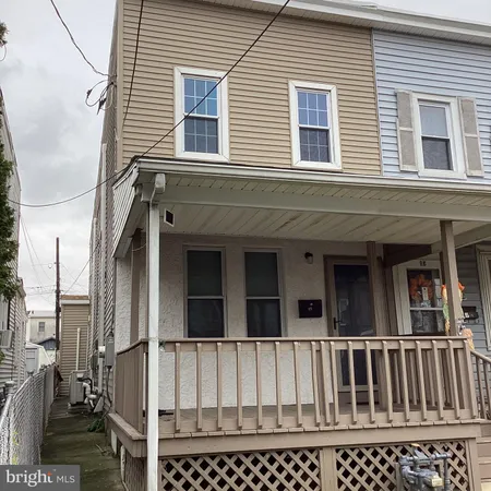 $230,000 | 13 West 8th Street, Marcus Hook, PA 19061
