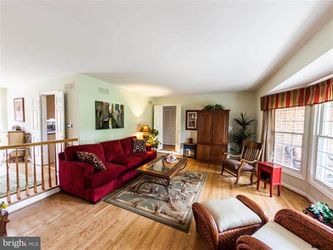 3683 Rimrock Road York, PA 17402 - Photo 3 of 36 Gallery Image 3