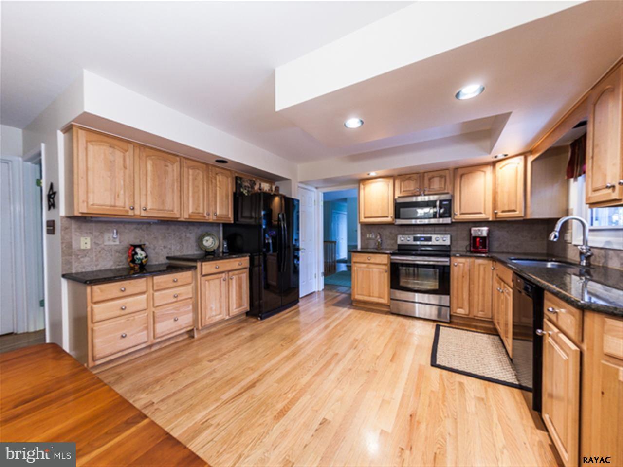 3683 Rimrock Road York, PA 17402 - Photo 10 of 36 Gallery Image 10