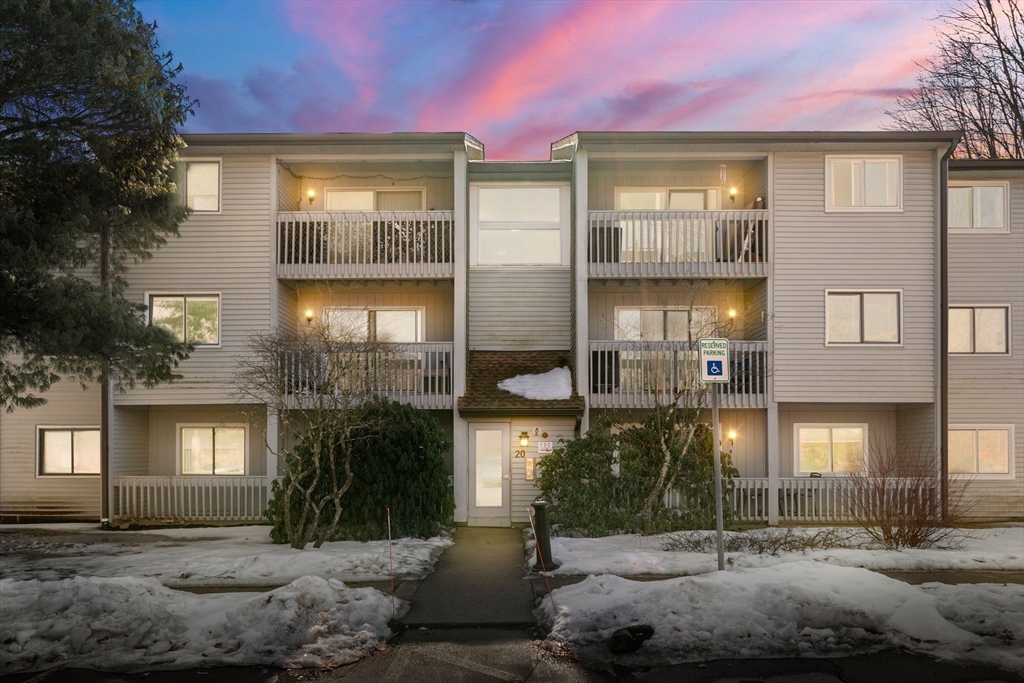 2011 Franklin Crossing Road, Unit 2011 Franklin, MA 02038 - Photo 1 of 36 Gallery Image 1
