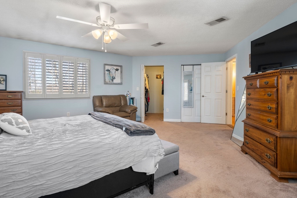 2011 Franklin Crossing Road, Unit 2011 Franklin, MA 02038 - Photo 4 of 36 Gallery Image 4