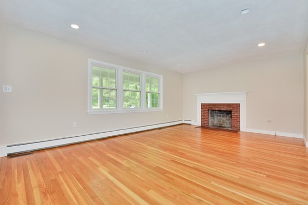 11 Reeves Road Bedford, MA 01730 - Photo 12 of 18 Gallery Image 12