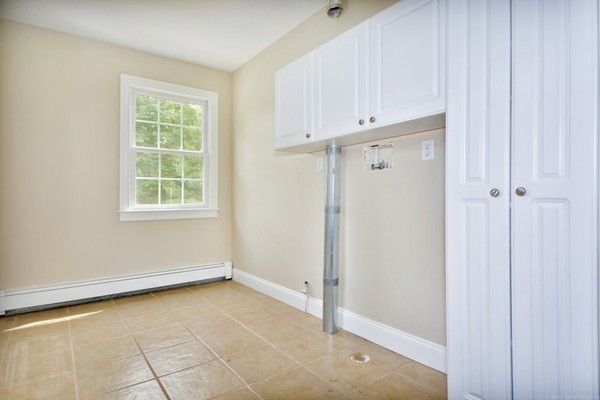 11 Reeves Road Bedford, MA 01730 - Photo 10 of 18 Gallery Image 10