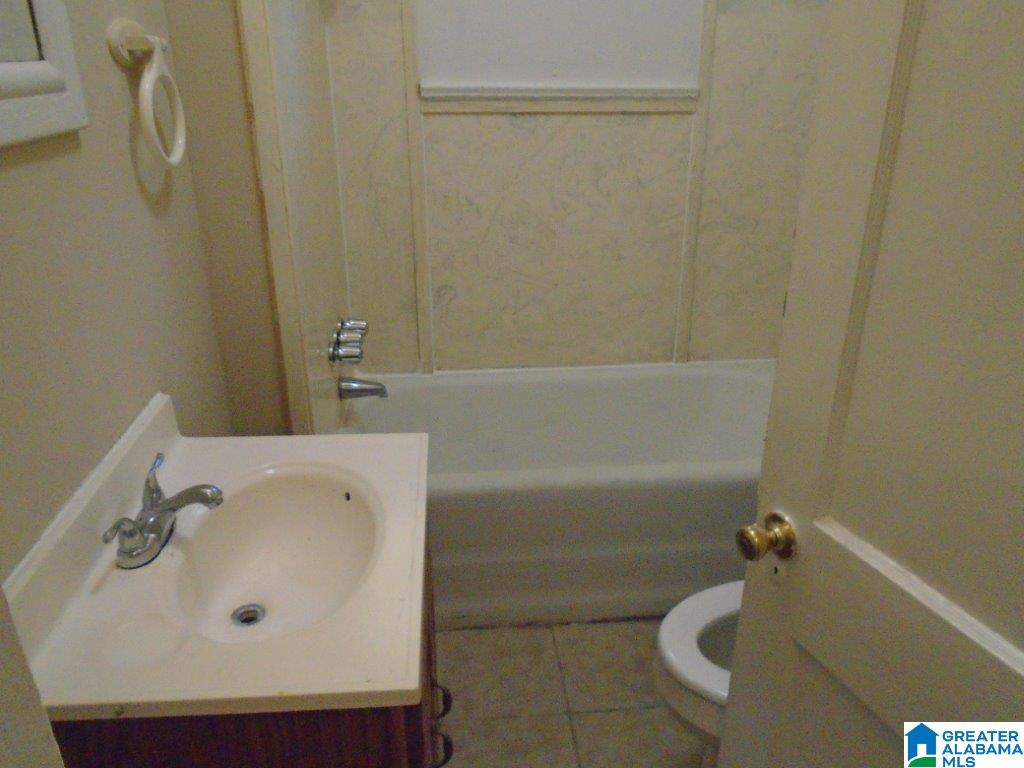 709 Oak Street Bessemer, AL 35022 - Photo 7 of 15